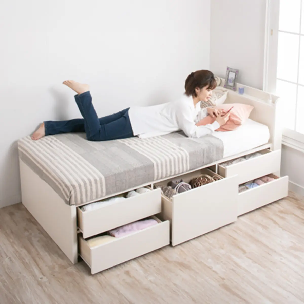 引き出し付き収納ベッド 画像1